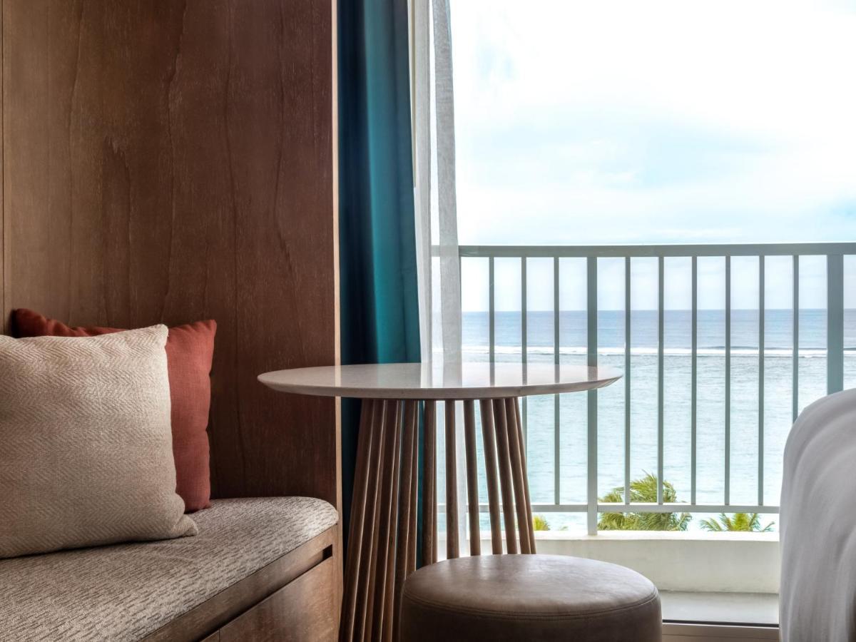 Crowne Plaza Resort Guam Тумон Екстериор снимка