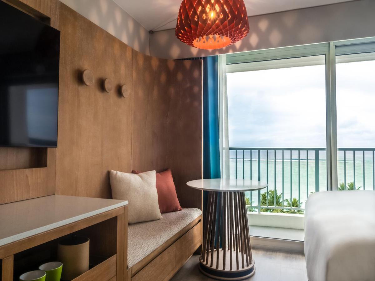 Crowne Plaza Resort Guam Тумон Екстериор снимка