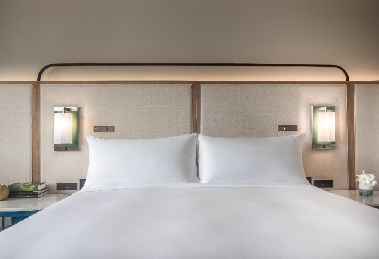 Crowne Plaza Resort Guam Тумон Екстериор снимка