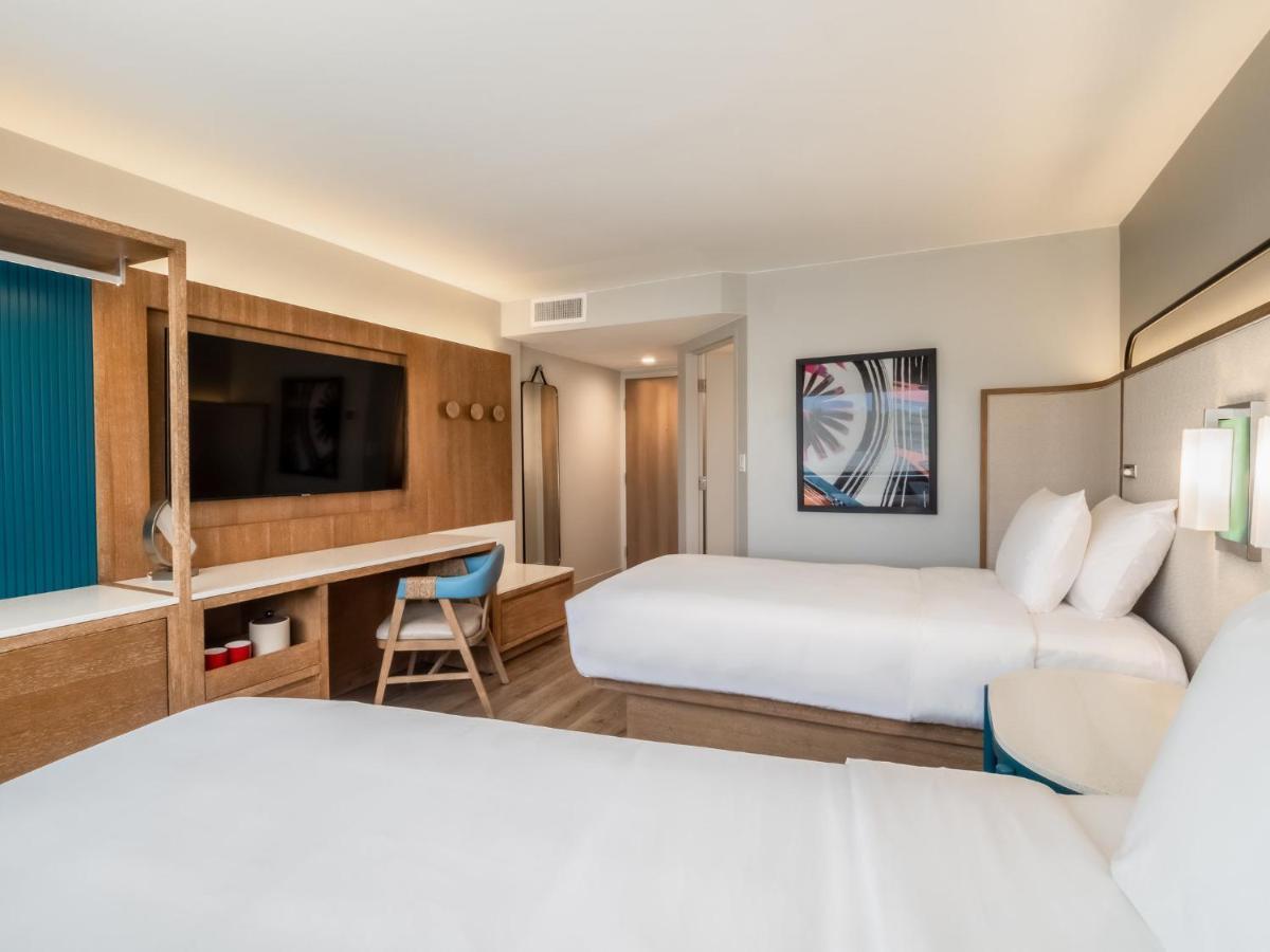 Crowne Plaza Resort Guam Тумон Екстериор снимка