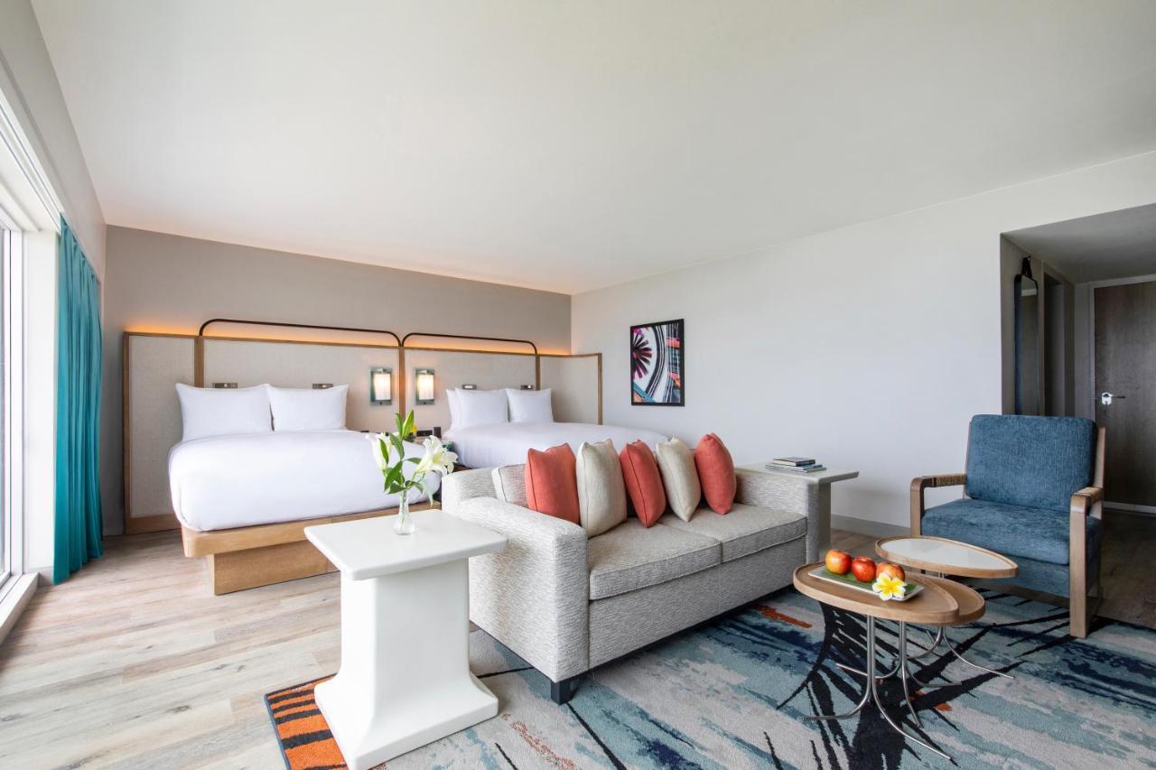 Crowne Plaza Resort Guam Тумон Екстериор снимка