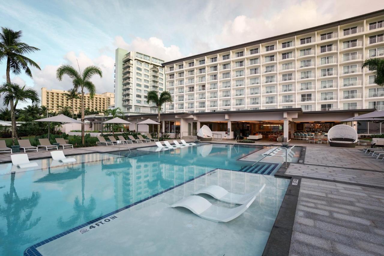 Crowne Plaza Resort Guam Тумон Екстериор снимка